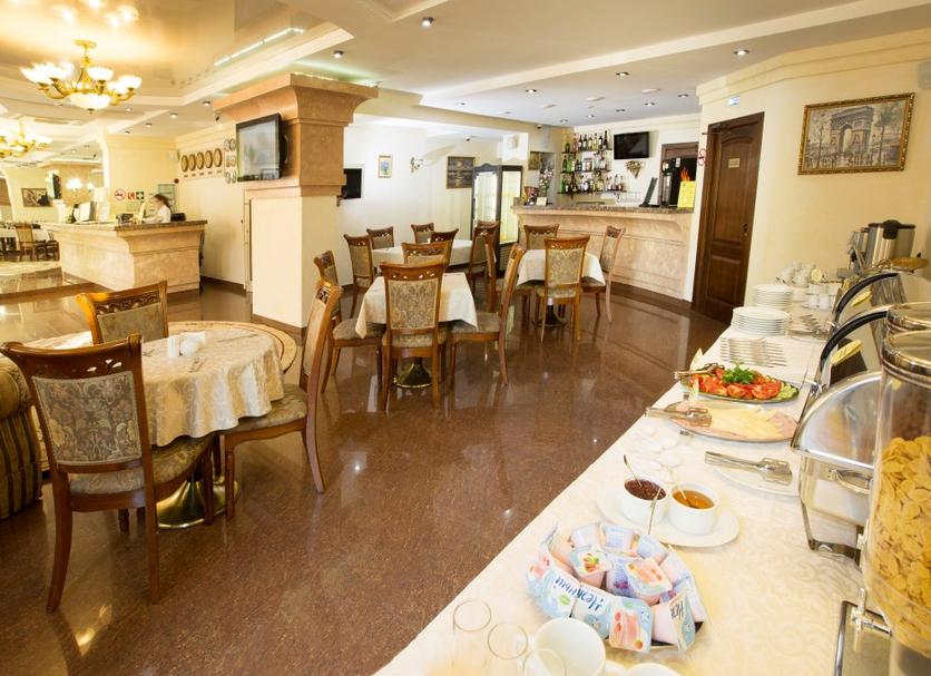 Restaurant Photo