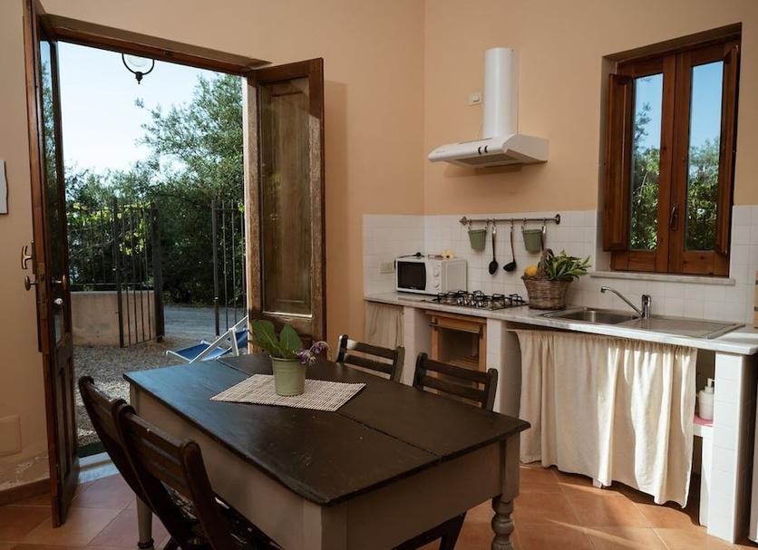 Kitchen Photo