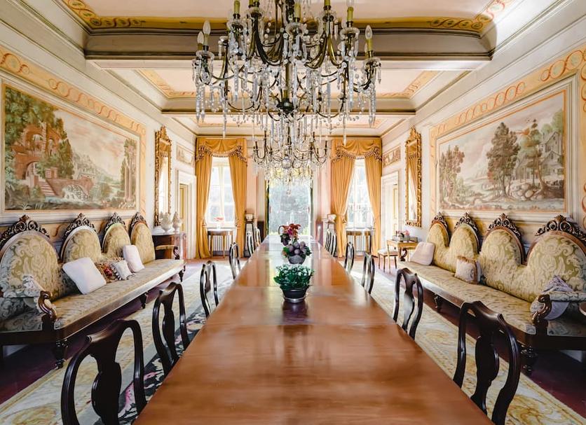 Dining room Photo