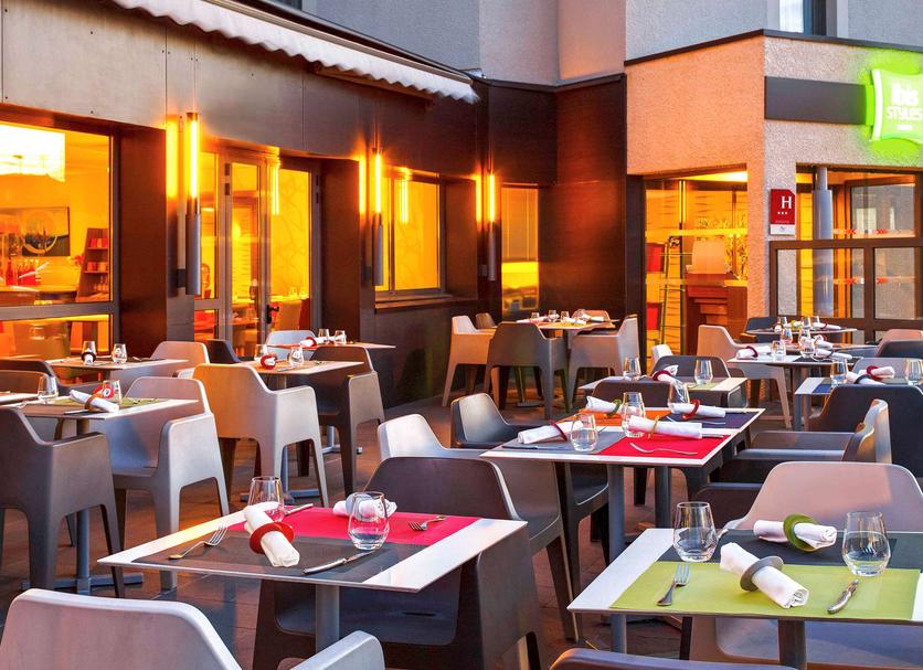 Restaurant Photo
