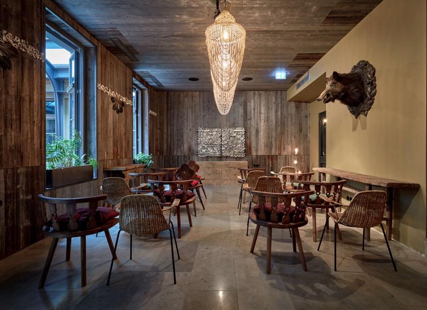 Restaurant Photo
