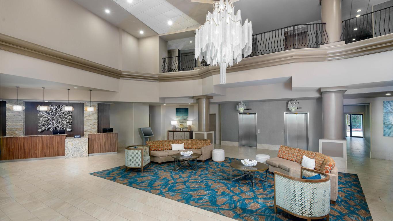 DoubleTree by Hilton Hotel West Palm Beach Airport