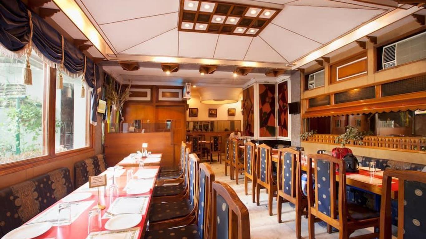 Hotel Samrat