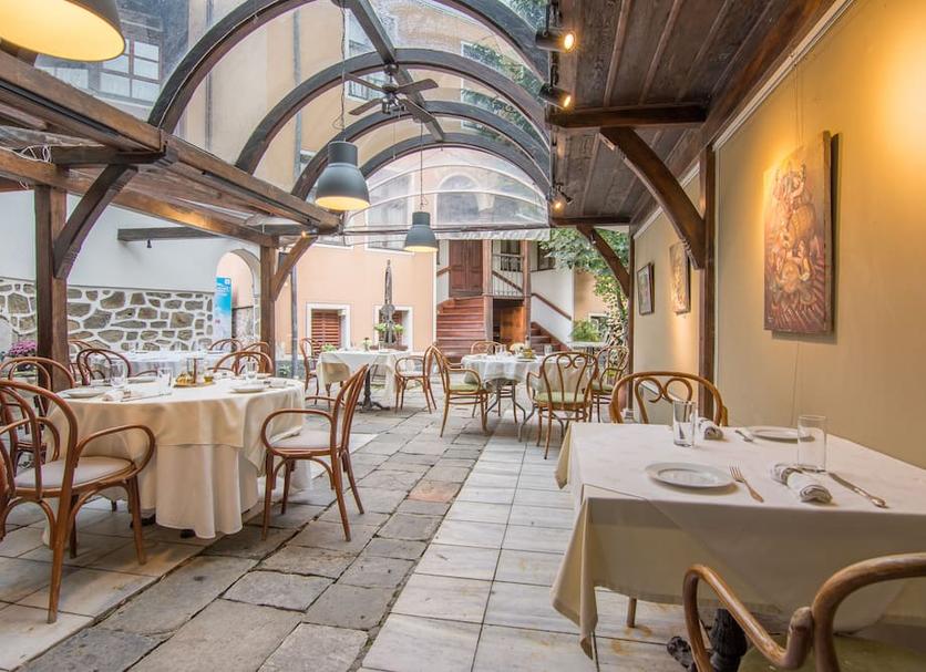 Restaurant Photo