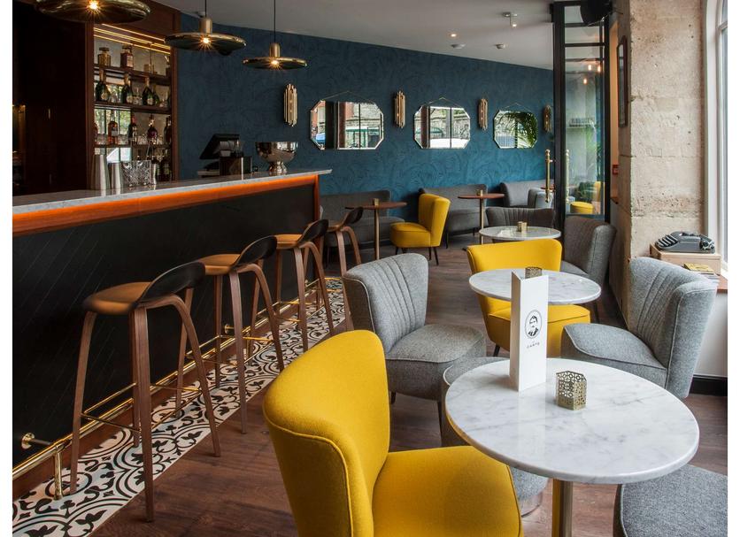 Bar Photo