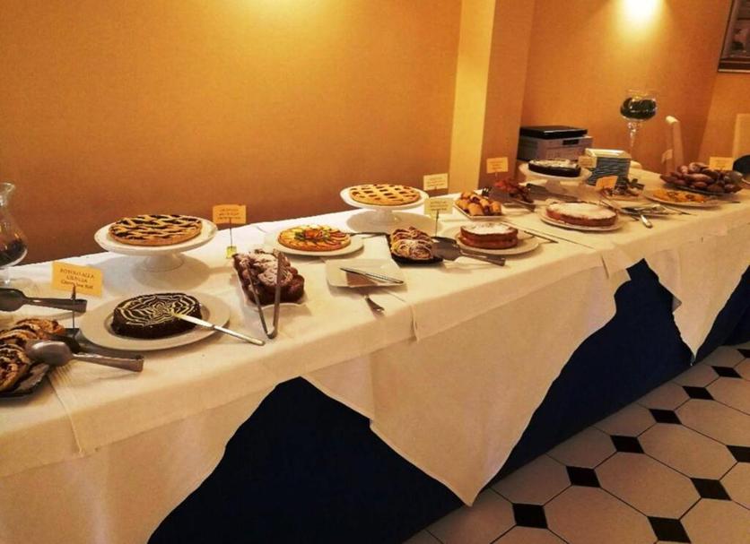 Buffet Photo