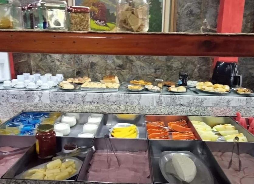 Buffet Photo