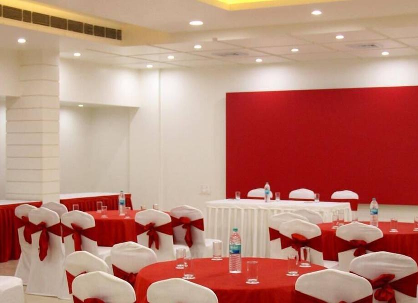 Banquet hall Photo