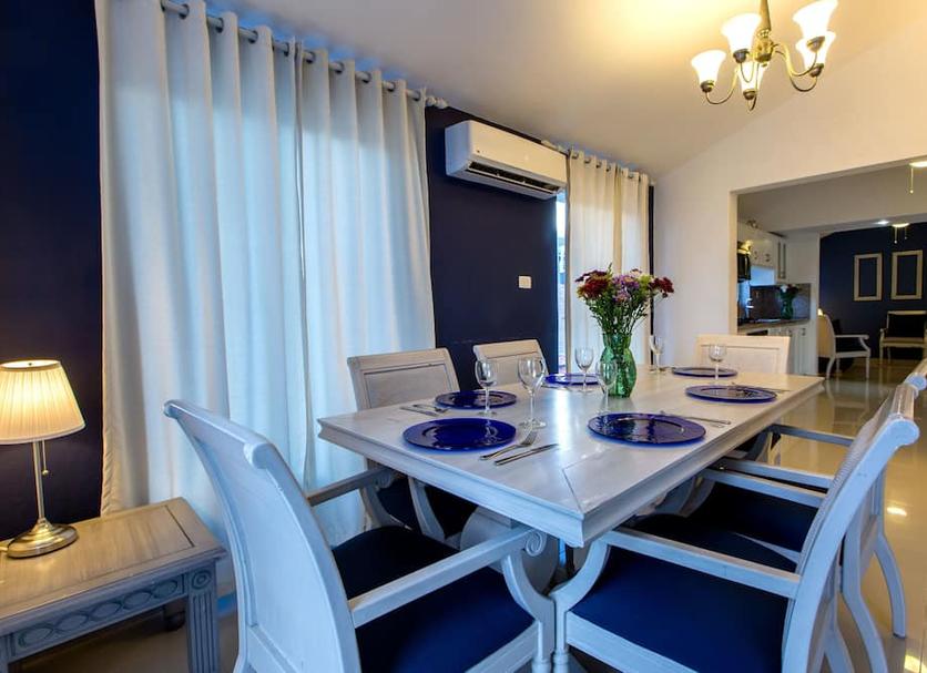 Dining room Photo