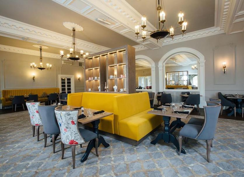 Restaurant Photo