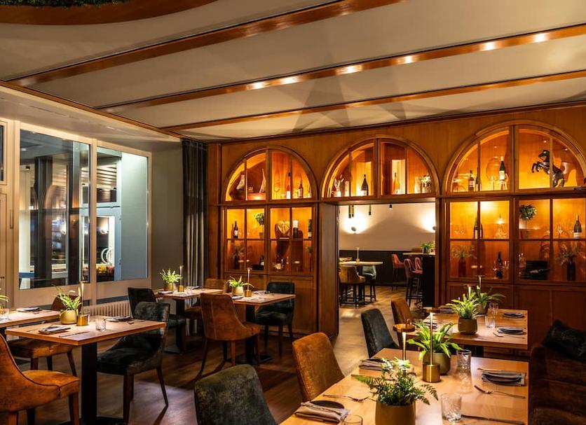 Restaurant Photo