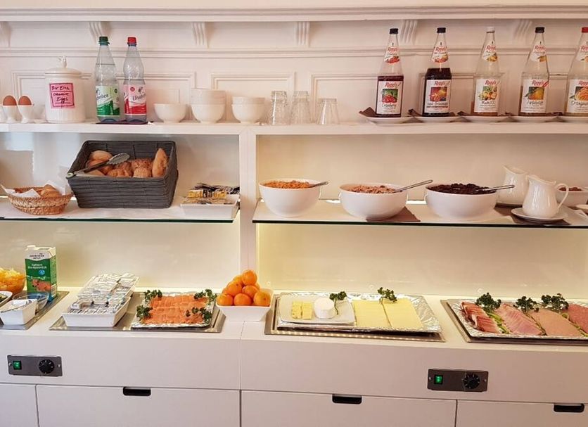 Buffet Photo