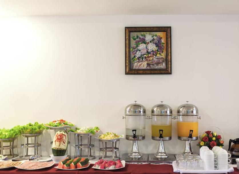 Buffet Photo