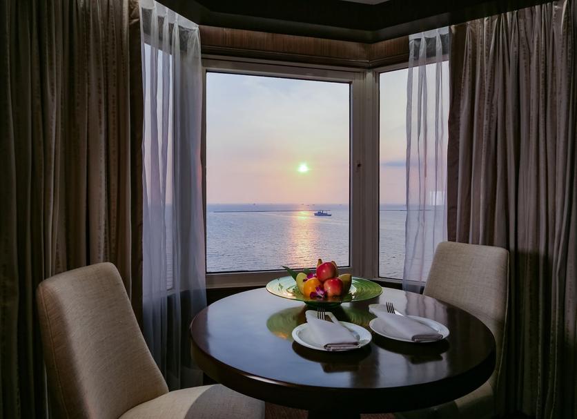 Dining room Photo