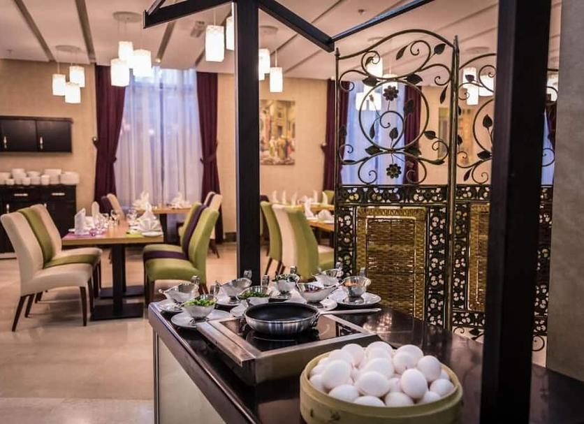 Restaurant Photo