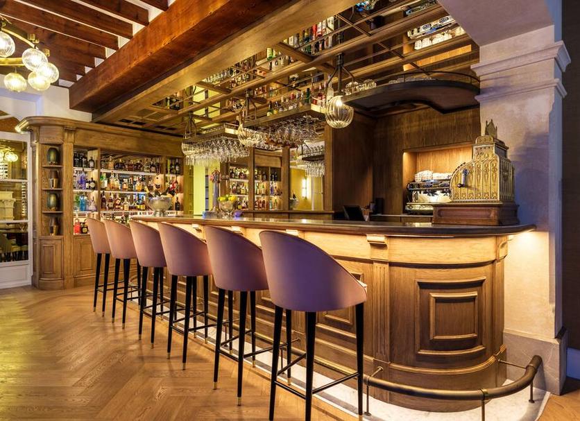 Bar Photo