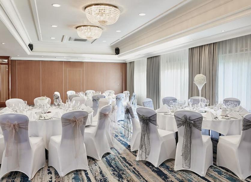 Banquet hall Photo