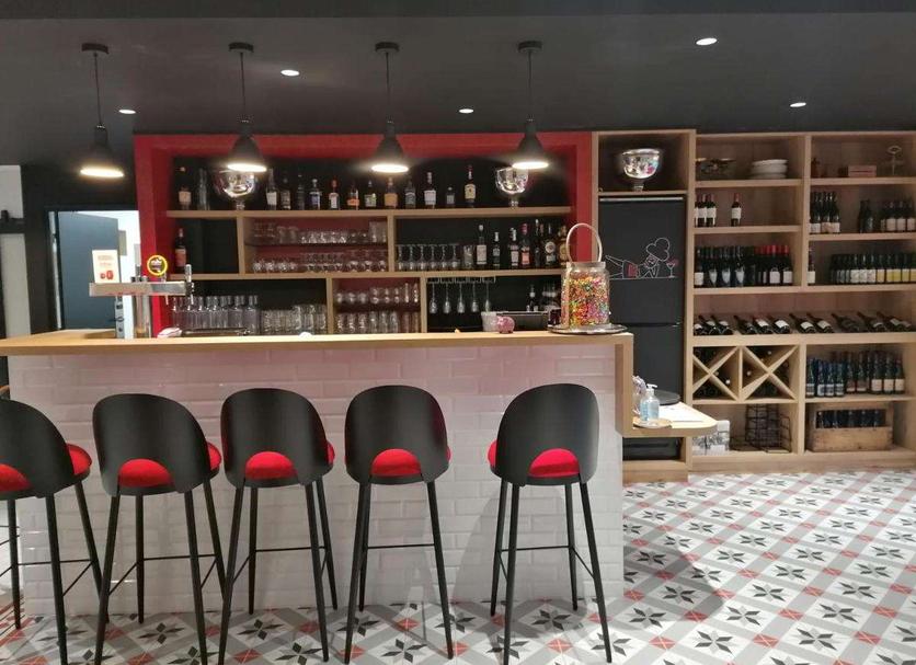 Bar Photo
