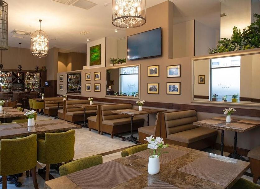 Restaurant Photo