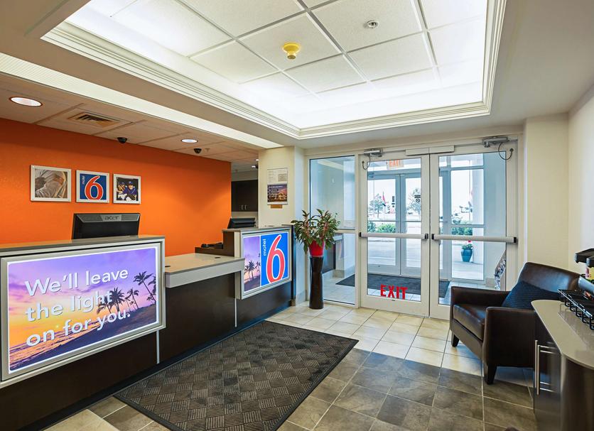 Front desk Photo