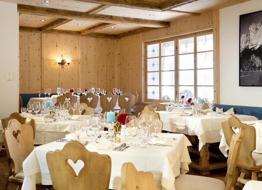 Banquet hall Photo