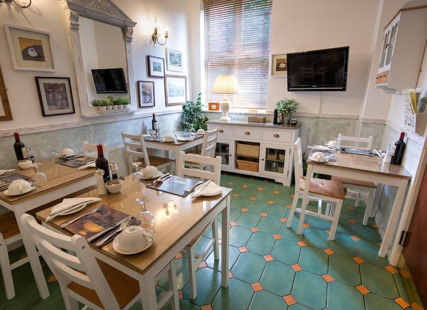 Restaurant Photo