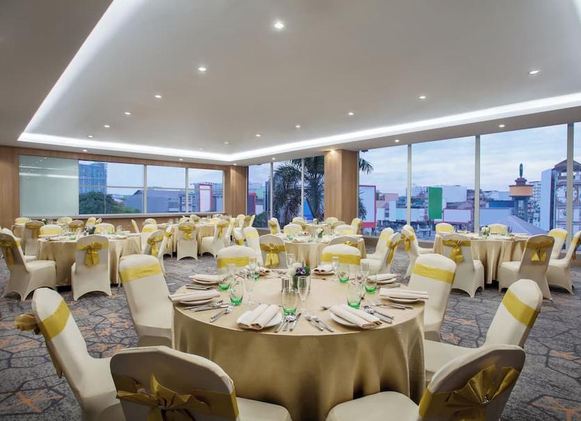 Banquet hall Photo