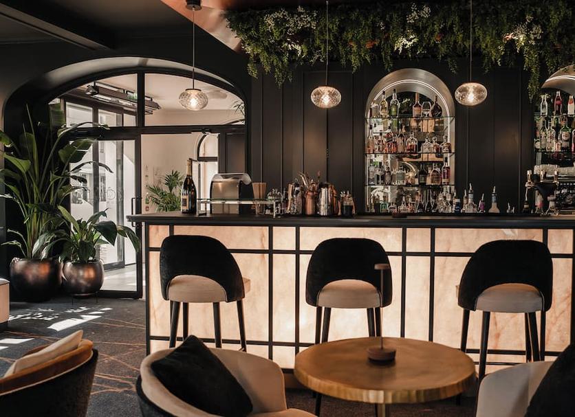 Bar Photo