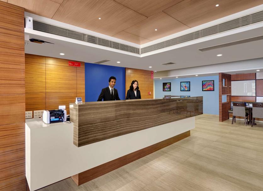 Front desk Photo