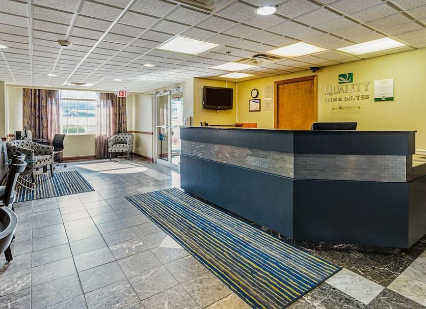 Front desk Photo