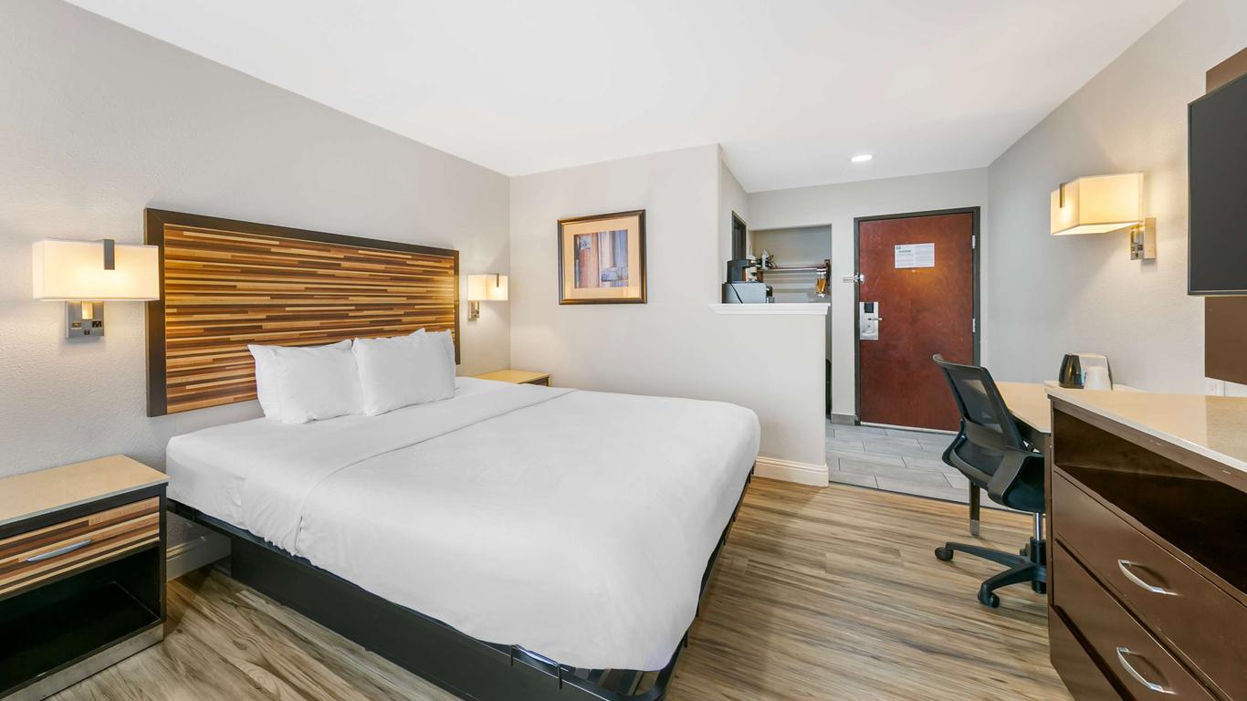 Quality Inn & Suites