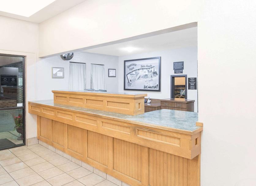 Front desk Photo