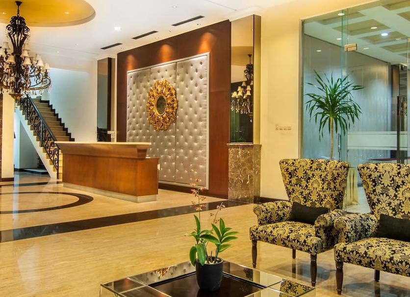 Front desk Photo