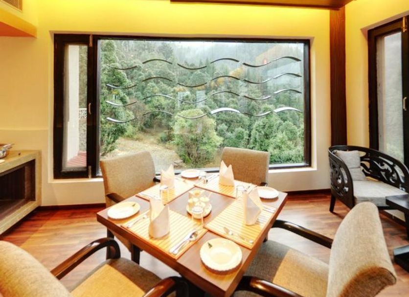 Dining room Photo