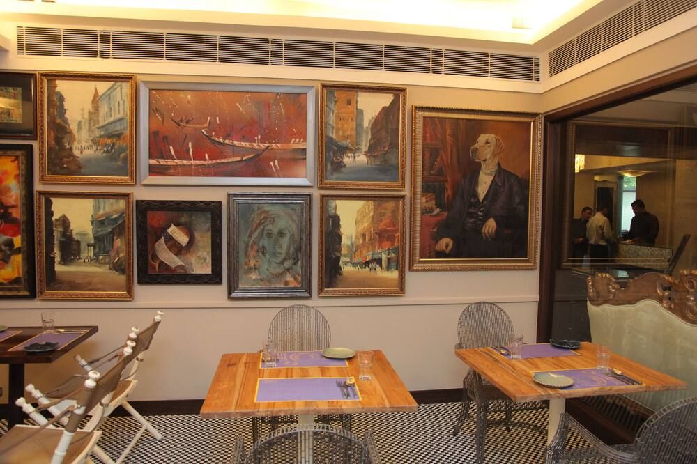 Restaurant Photo