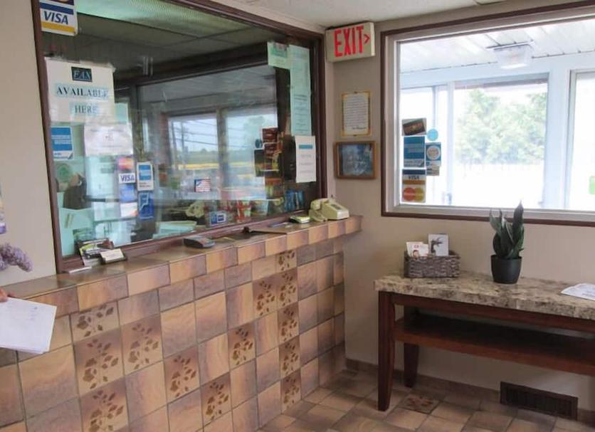 Front desk Photo