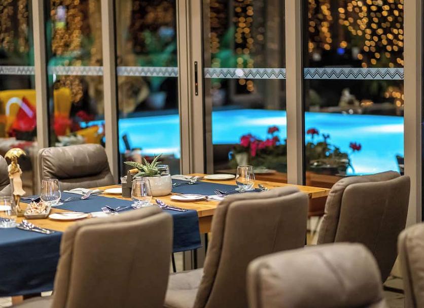 Restaurant Photo
