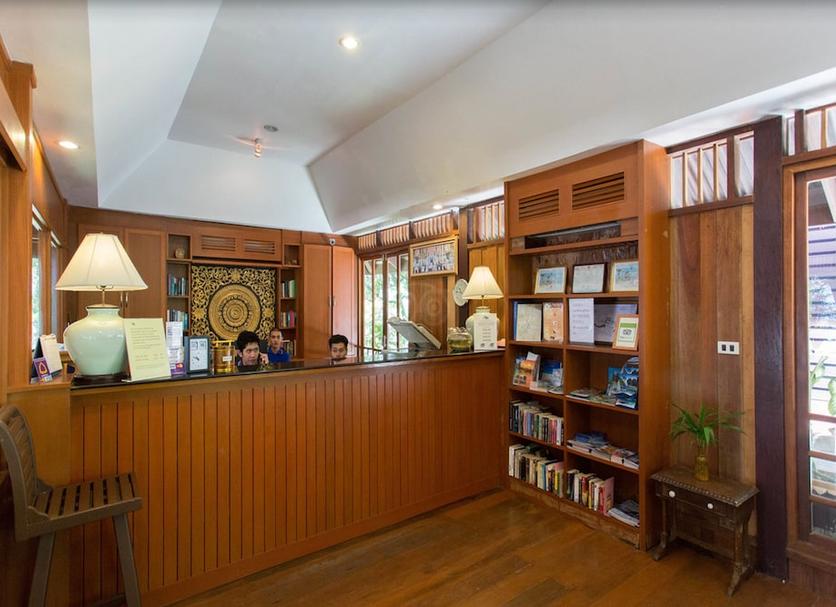 Front desk Photo