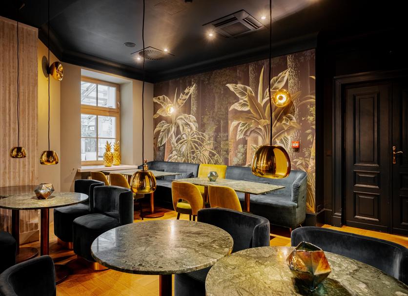 Restaurant Photo