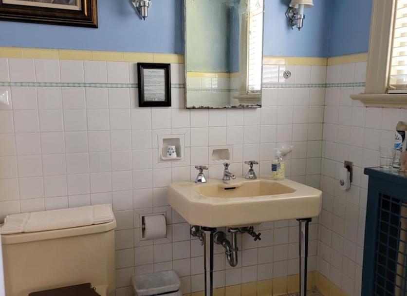 Bathroom Photo