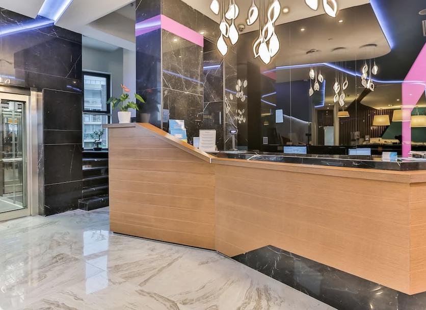 Front desk Photo