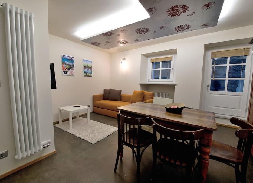 Dining room Photo