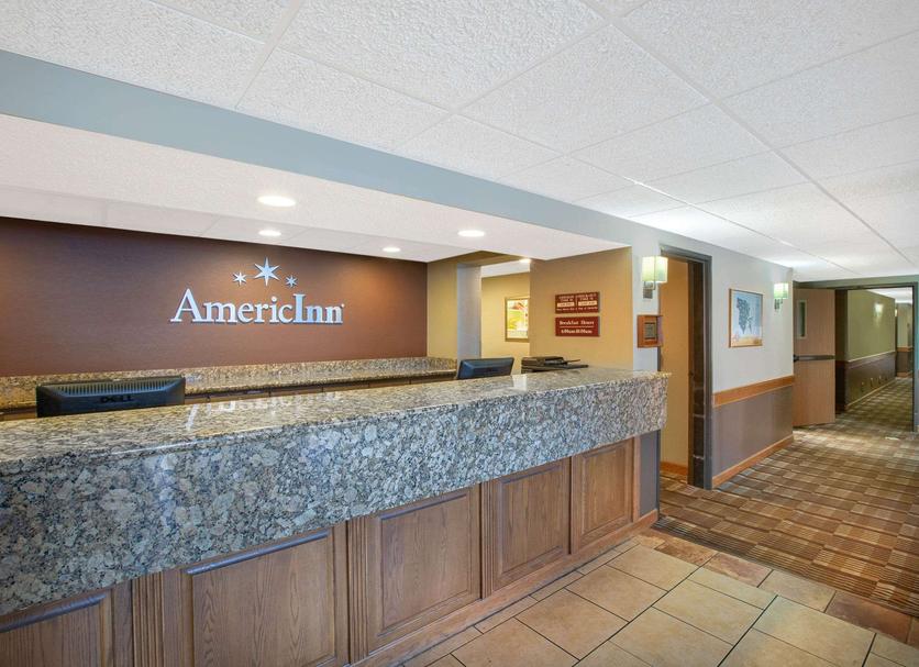 Front desk Photo