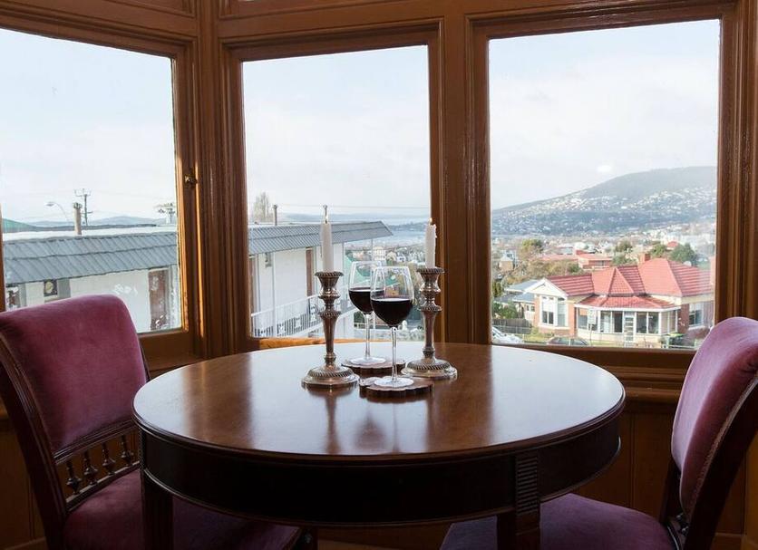 Dining room Photo