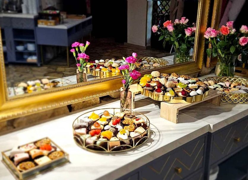 Buffet Photo
