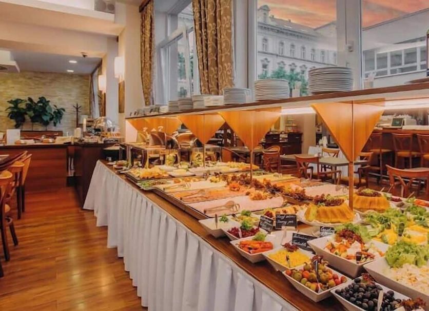 Buffet Photo