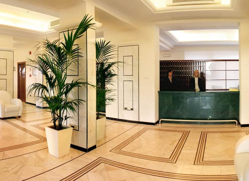 Front desk Photo