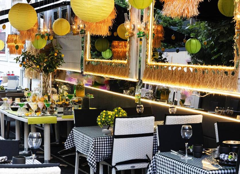 Restaurant Photo