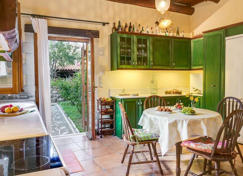 Dining room Photo