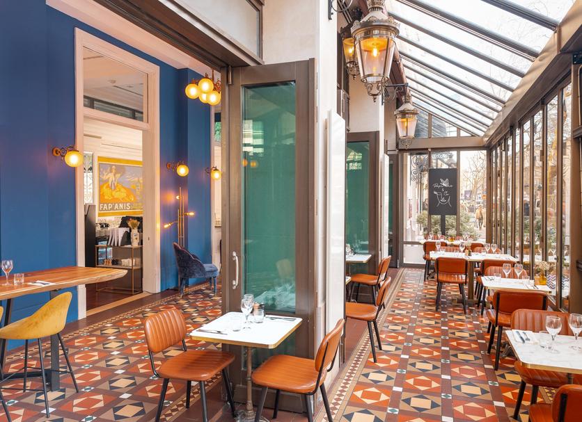 Restaurant Photo